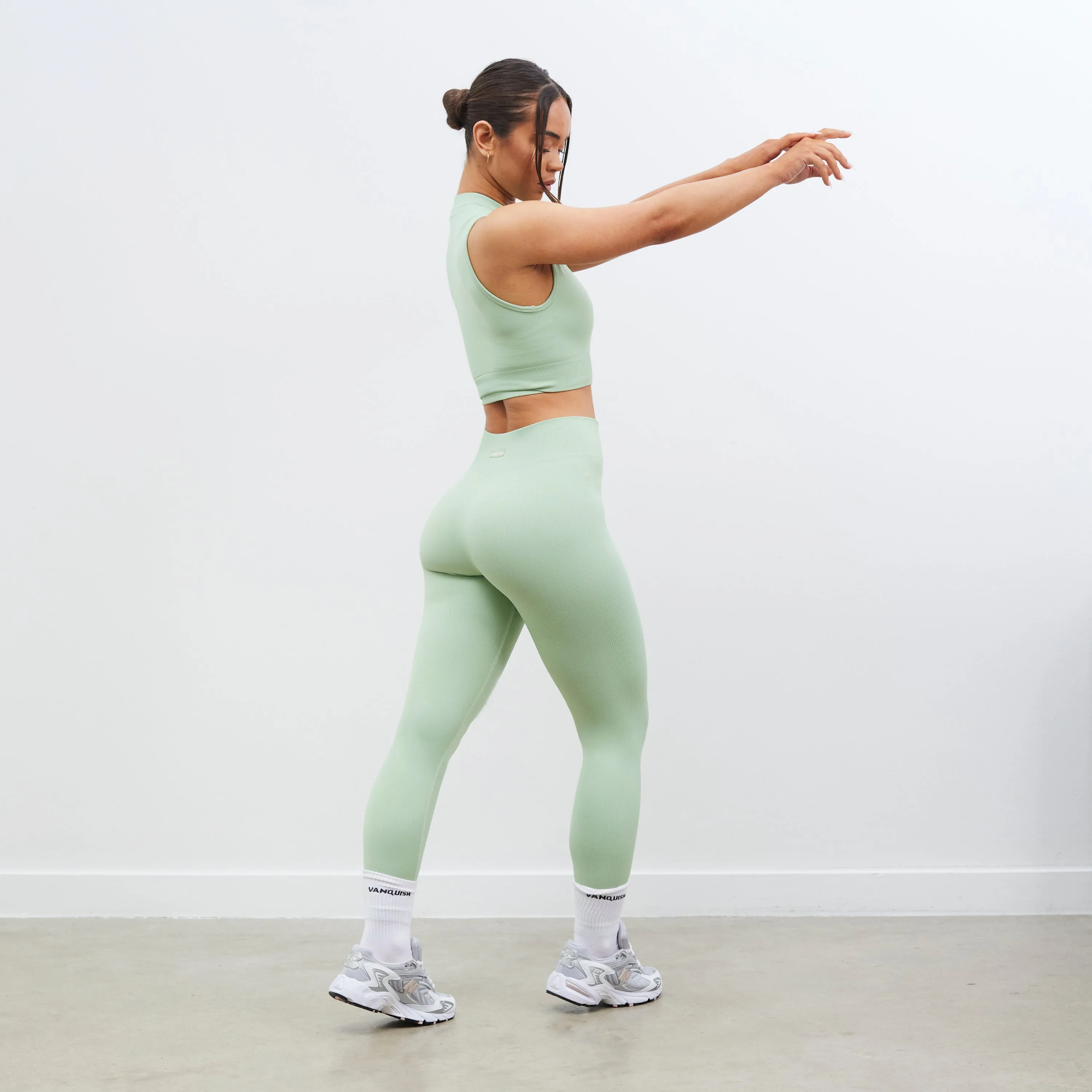 Vanquish Essential Sage Green Seamless Leggings